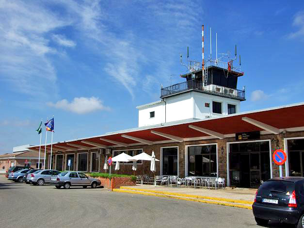 File:AeropuertoCordoba.jpg