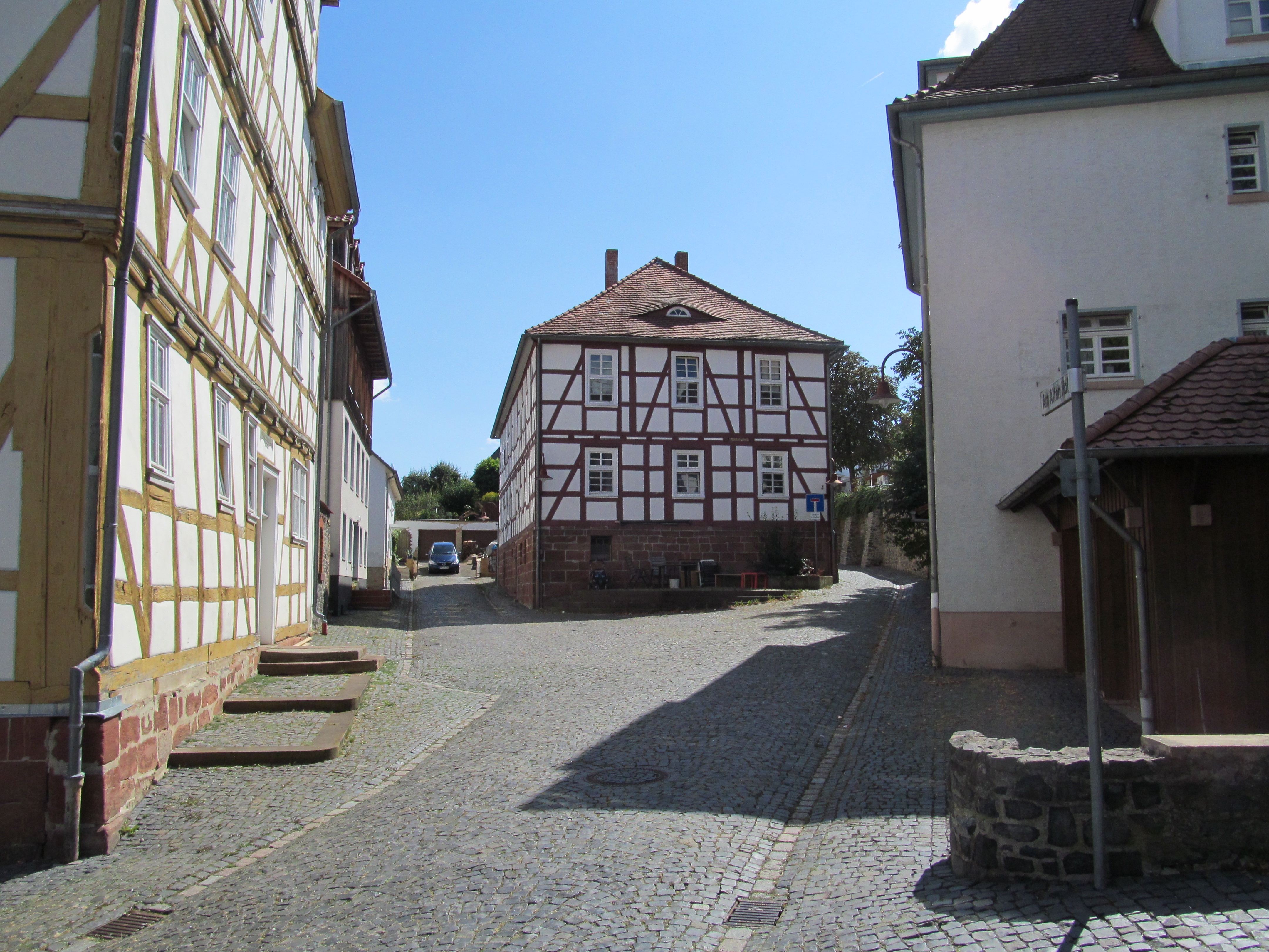 Hof 3. Фото Клайпеда экскурсия. Литва Клайпеда баня. Duo Kirchhof.