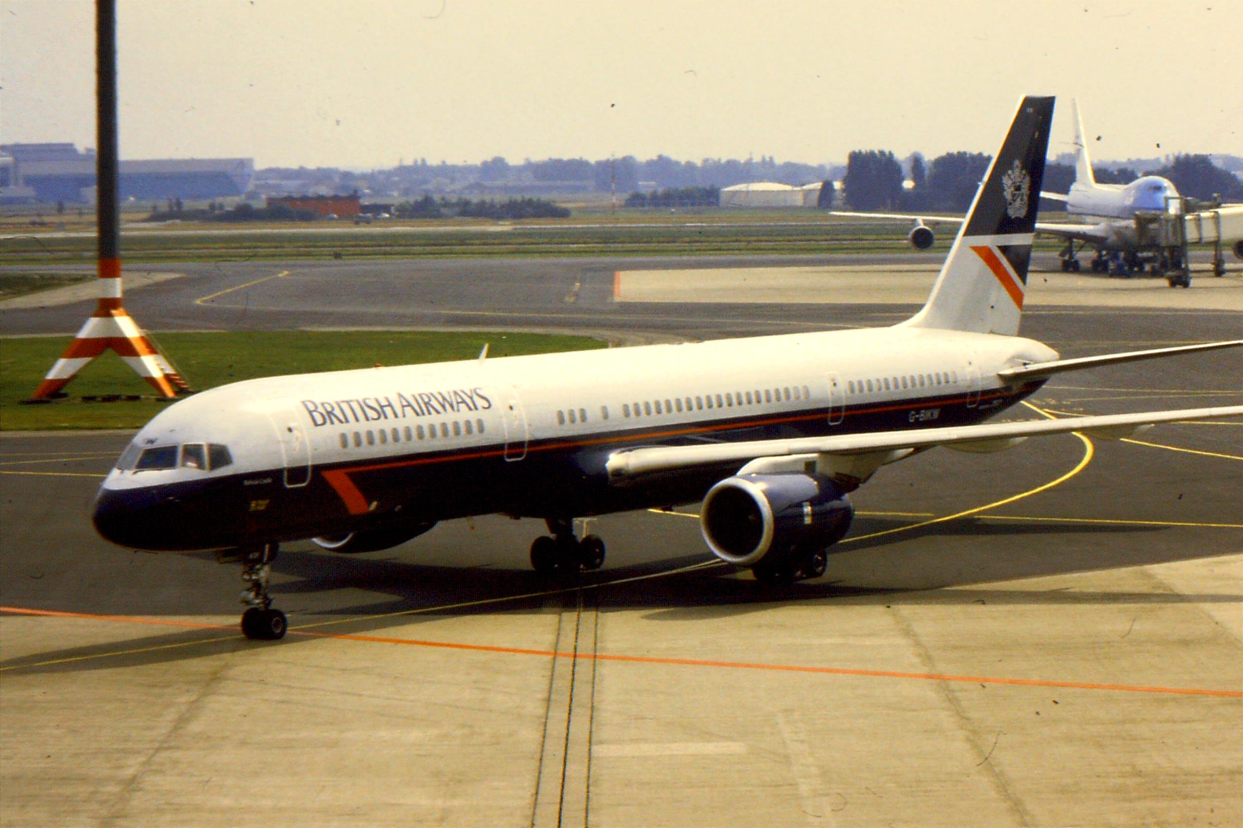 File:BA 757 G-BIKW at AMS (16124426691 