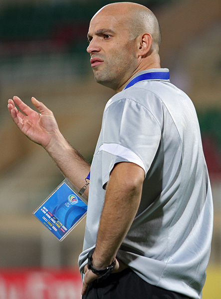 File:CoachNahdaBernardo.jpg