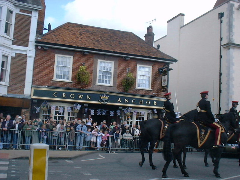 File:Crown and Anchor pub - geograph.org.uk - 1726473.jpg