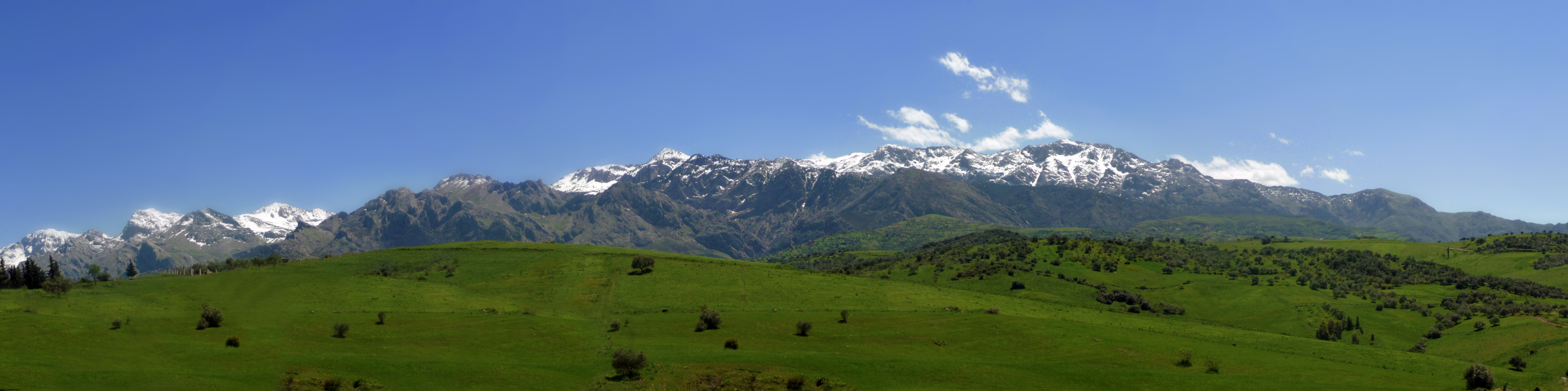 صور من منطقة " جرجرة " بالجزائر DJURDJURA_vue_de_Mechtras_printemps_Panorama