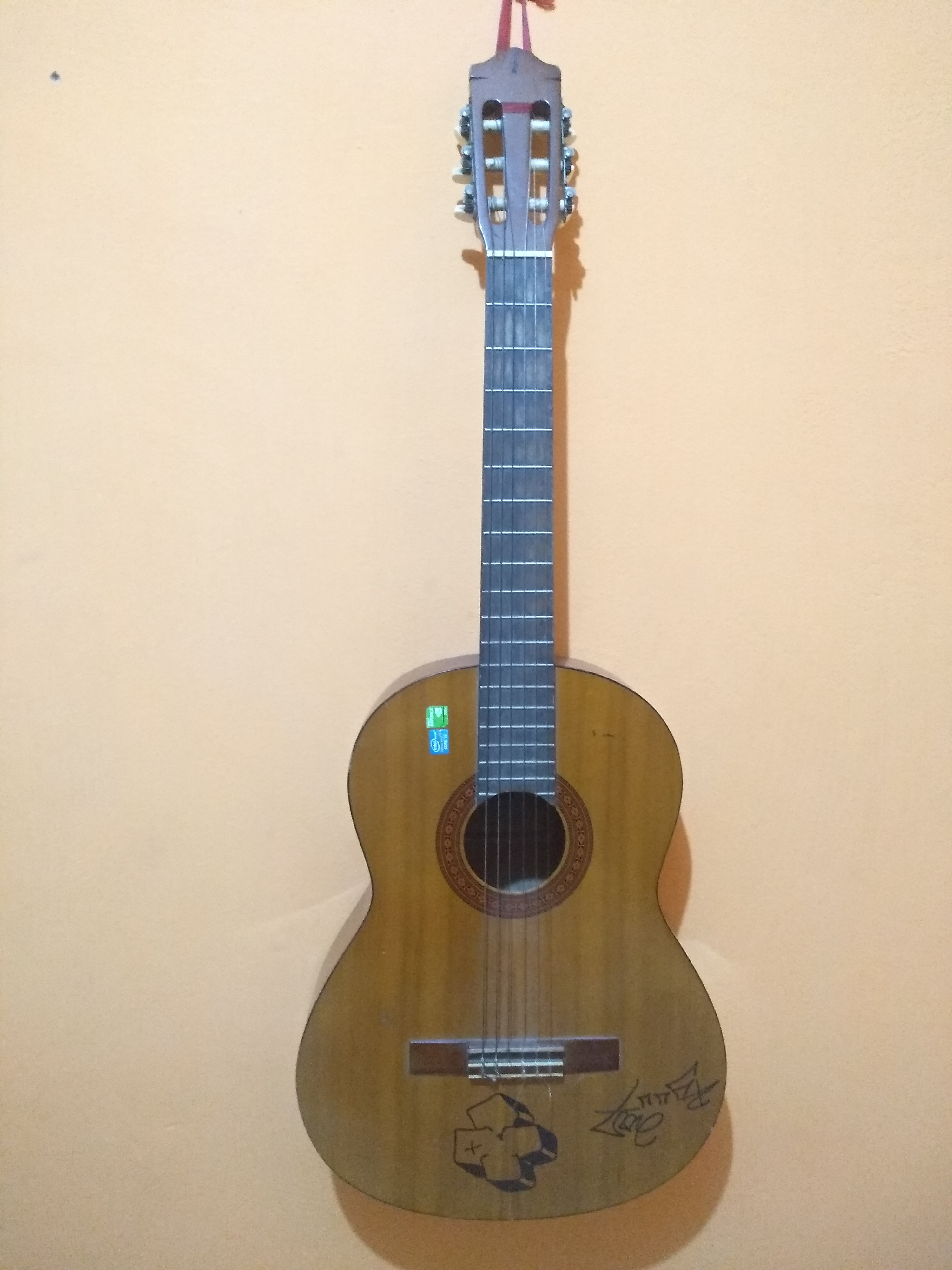 File:Gitar yamaha C-330-A.jpg - Wikimedia Commons