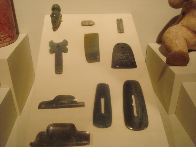 File:Jades olmecas. Nicoya. Museo del Jade. Costa Rica.JPG