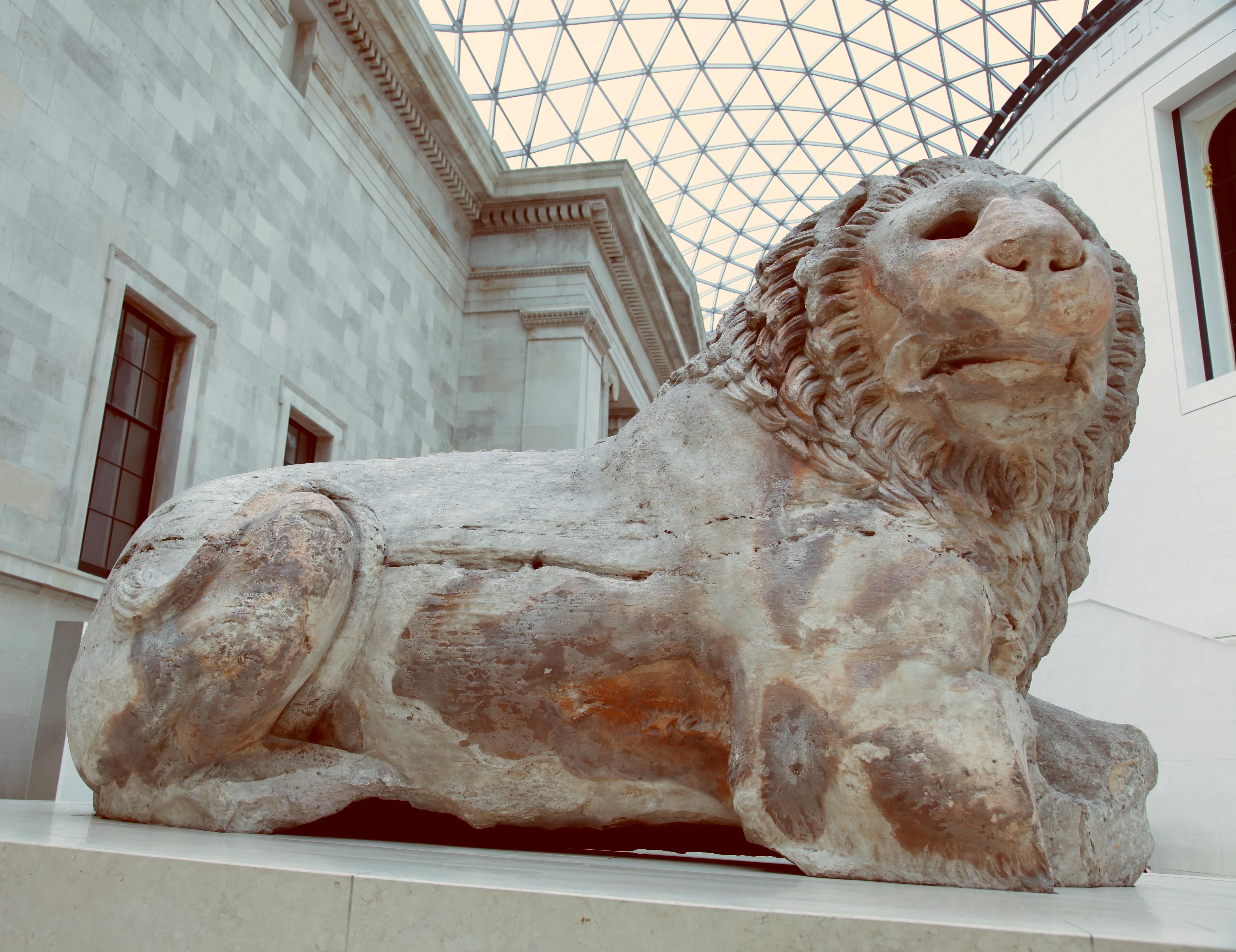 lion statue