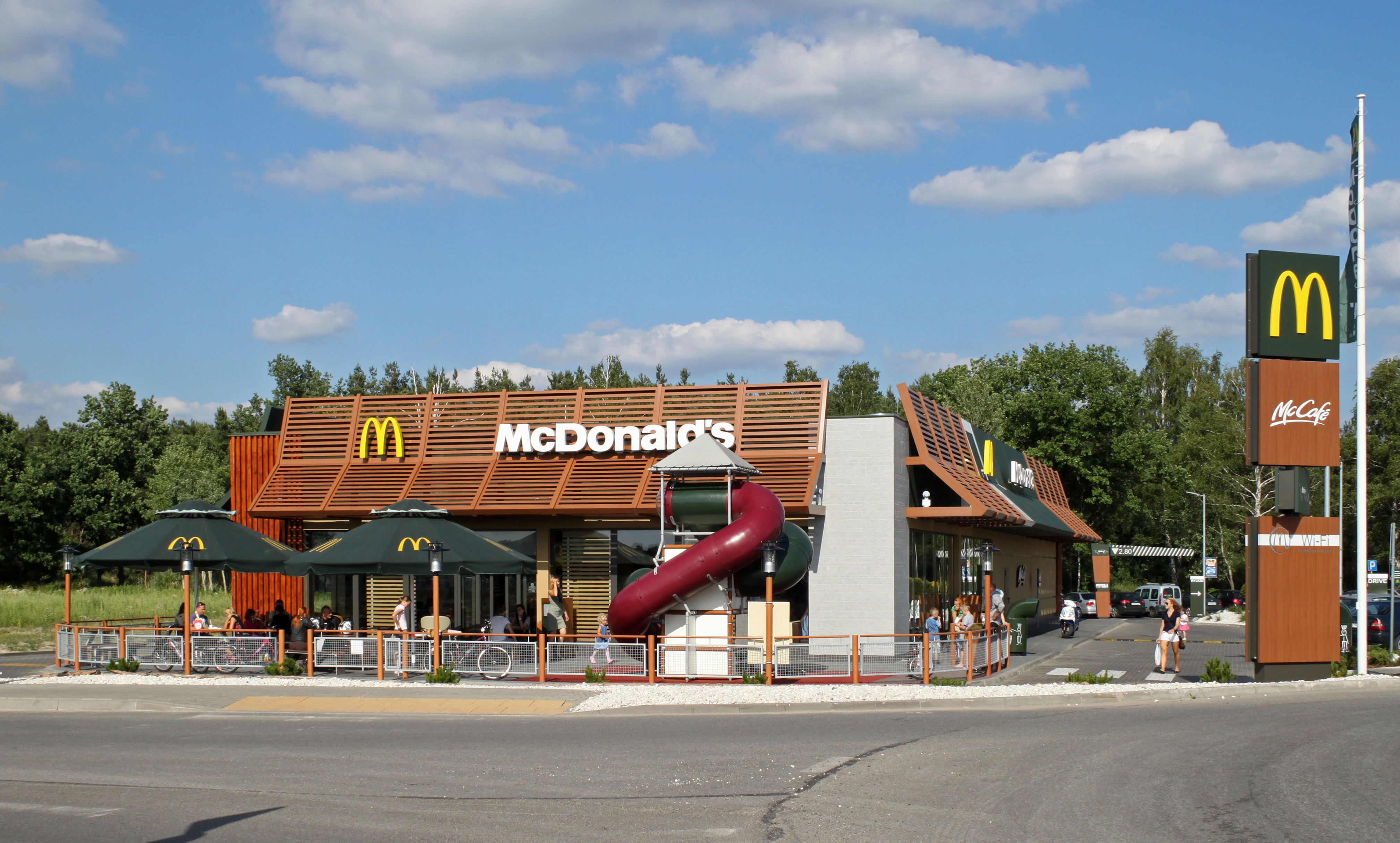 File:McDonald's Białołęka.jpg - Wikimedia Commons