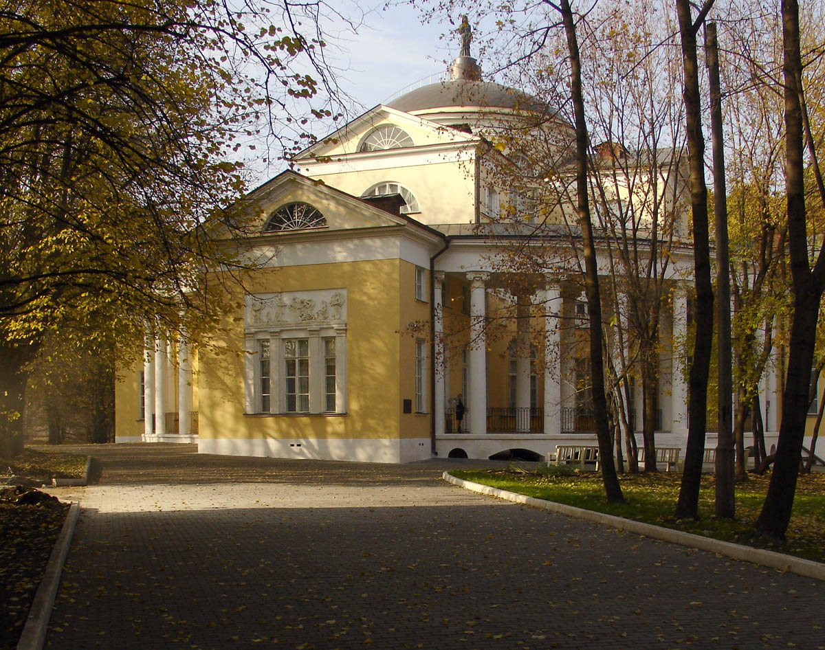 Moscow, Lyublino Palace 1.jpg