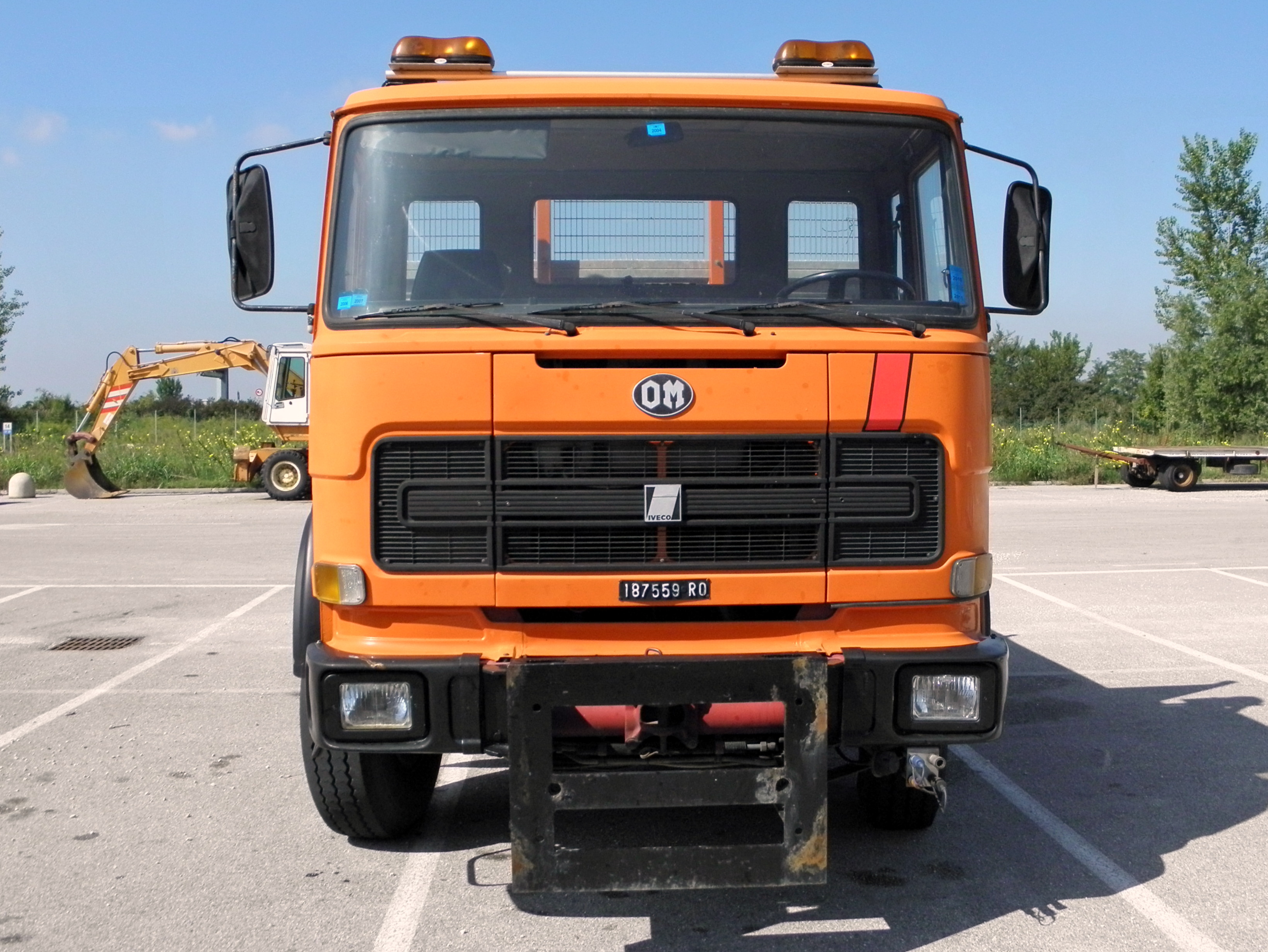 fiat iveco 130 nc camion OM_160_OM_26_Amminstrazione_Provinciale_Rovigo%2C_vista_anteriore