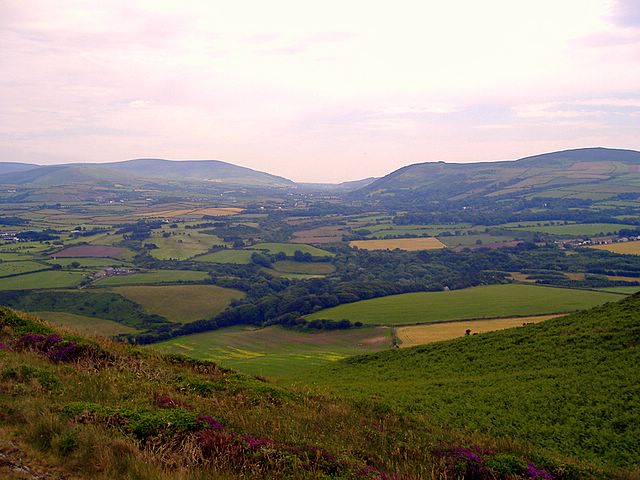 File:On Corrins Hill, Isle of Man - geograph.org.uk - 196607.jpg