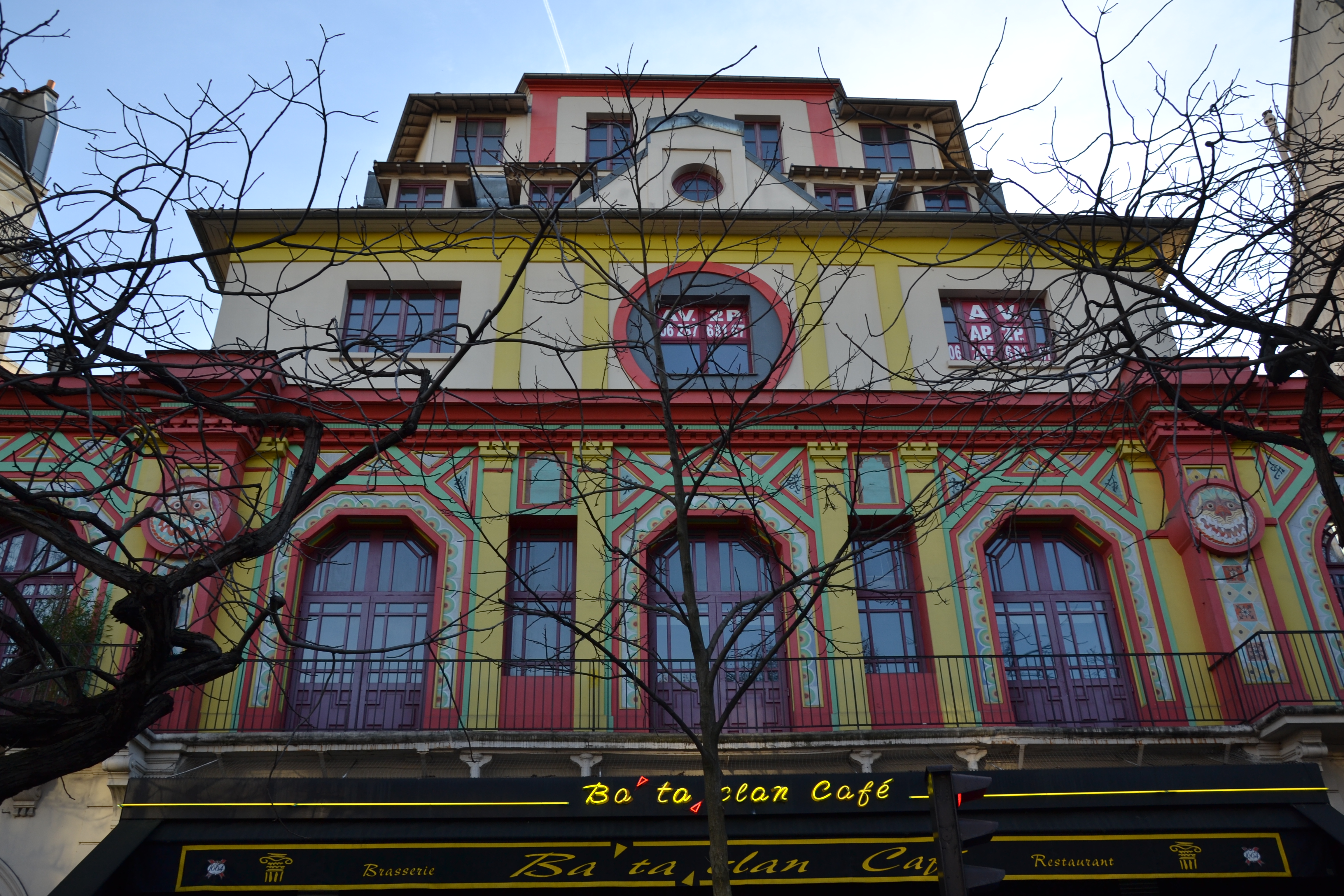 Батаклан. Paris Bataclan. Батаклан фото.