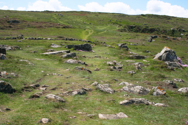 File:Paths up the Hillside - geograph.org.uk - 835132.jpg