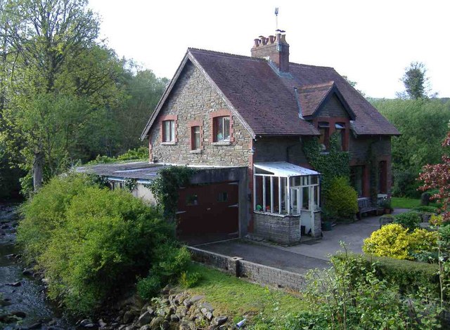 File:Sawmills House - geograph.org.uk - 414993.jpg