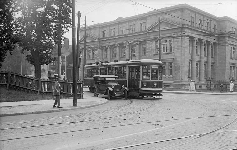 File:123StreetcarBloorAvenue.jpg