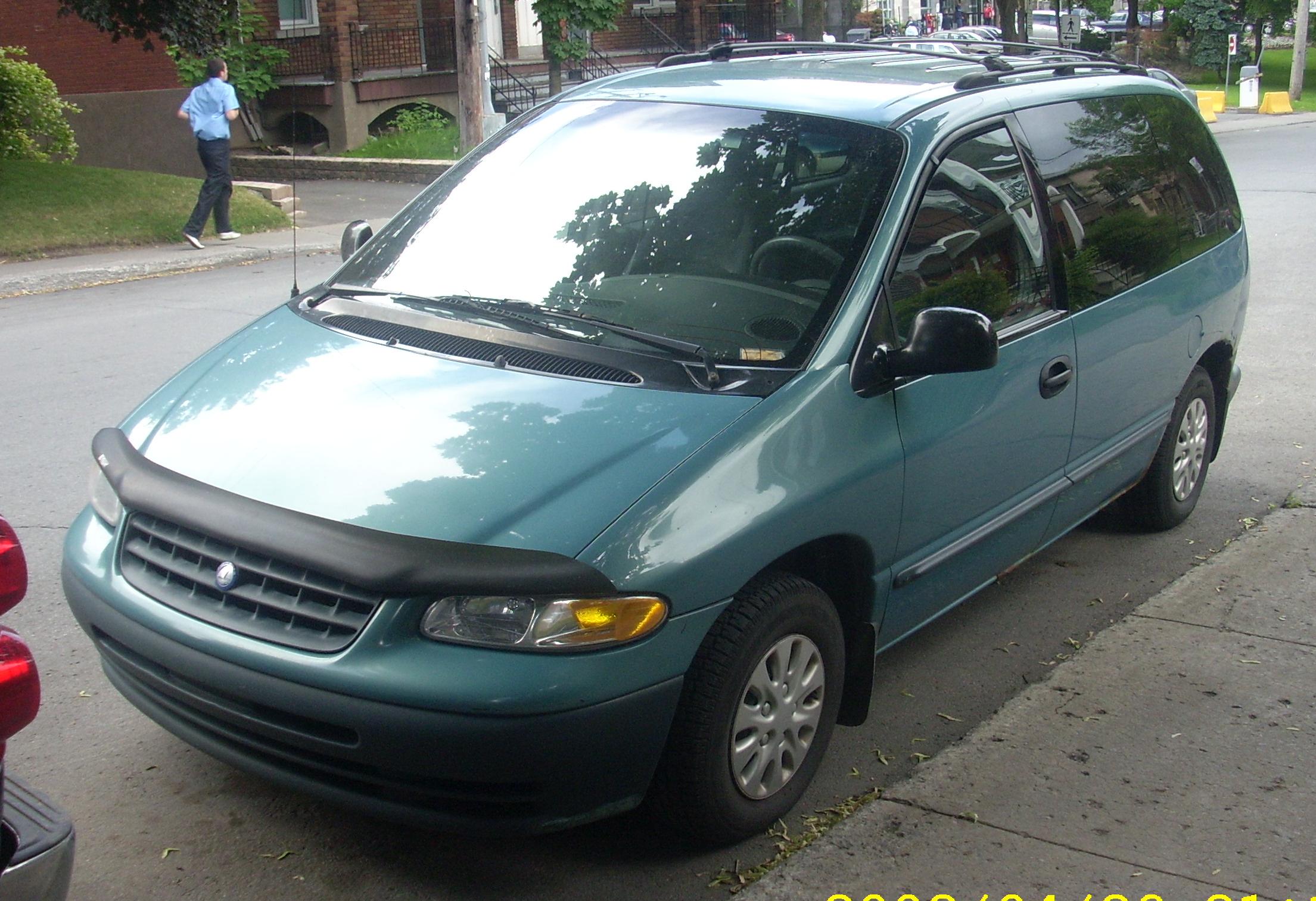 File 1997 2000 Plymouth Voyager 3 Door Jpg Wikimedia Commons