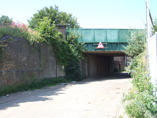 File:Blue Boar Lane, Rochester - geograph.org.uk - 1381247.jpg