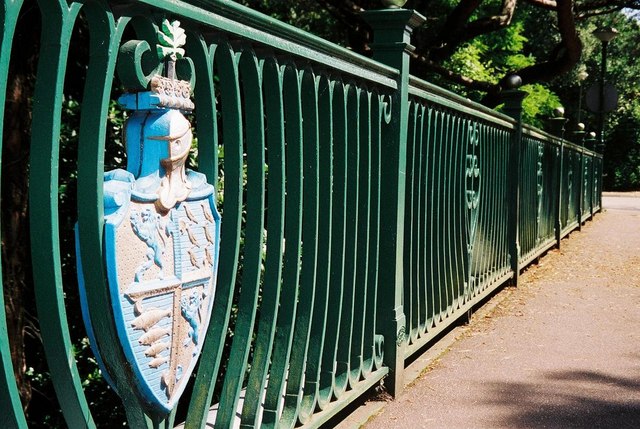 File:Bournemouth, coat of arms on bridge - geograph.org.uk - 496488.jpg