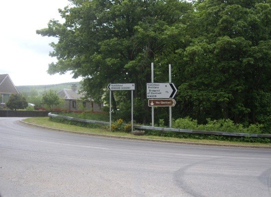 File:Bridge of Auchbreck road junction - geograph.org.uk - 1340137.jpg