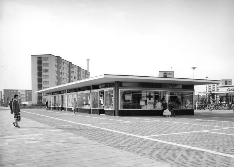 File:Bundesarchiv B 145 Bild-F008855-0010, Bremen-Vahr, Neubaugebiet.jpg