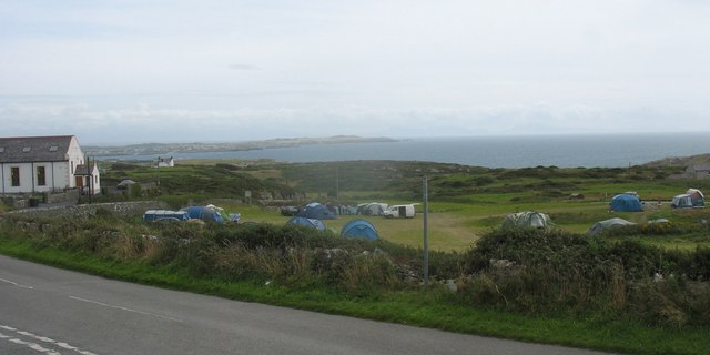 File:Campsite near the former Capel Penrhosfeilw chapel - geograph.org.uk - 1438381.jpg