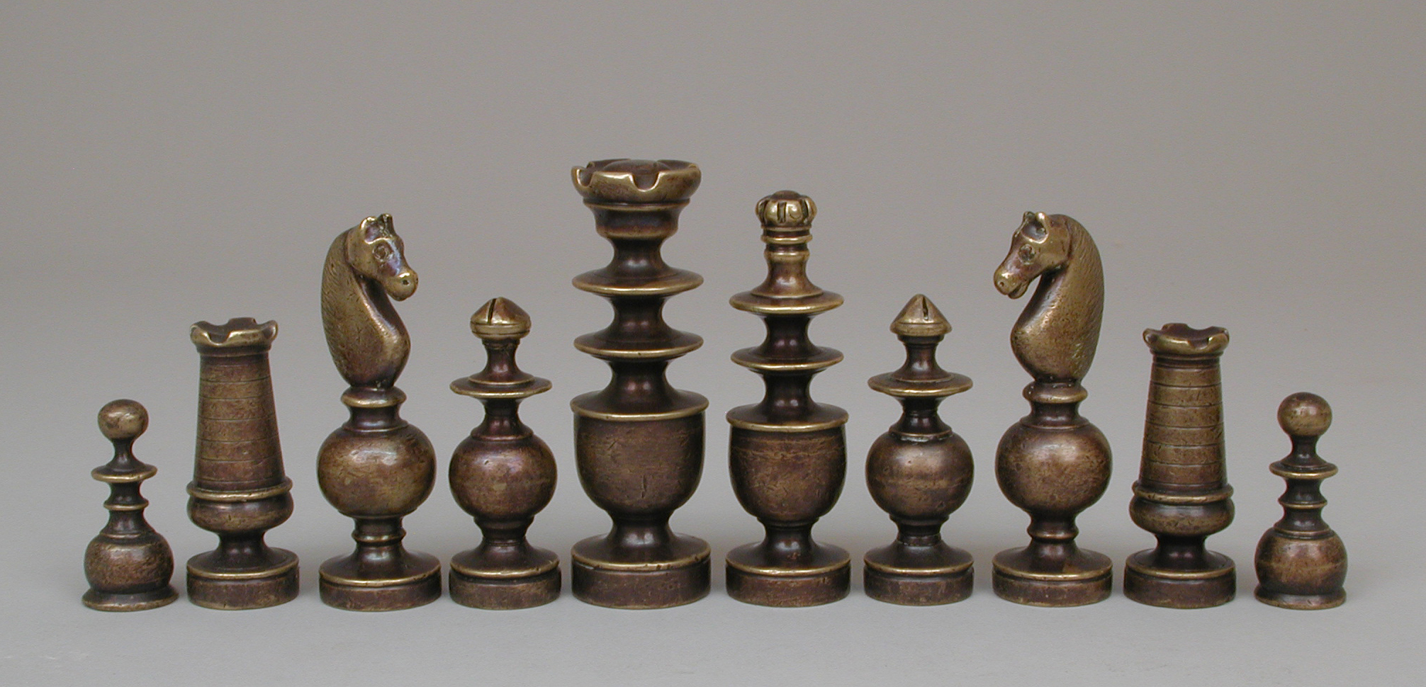 File:Chess board opening staunton.jpg - Wikipedia