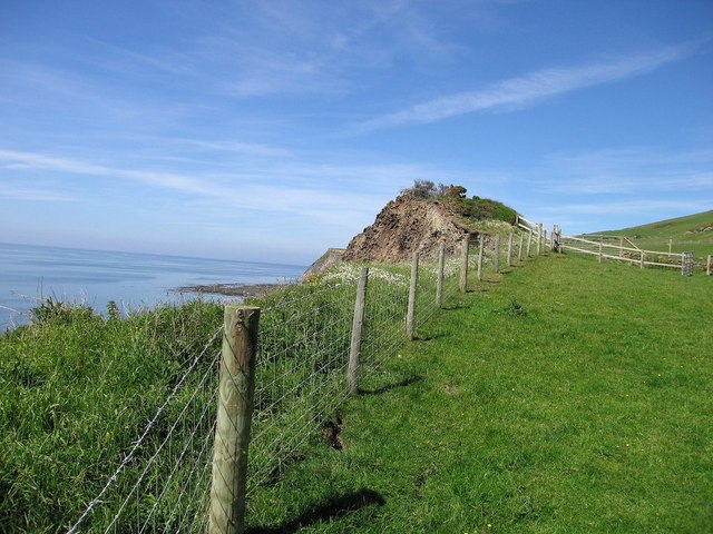 File:Cliffs south of Ffos Las - geograph.org.uk - 182111.jpg