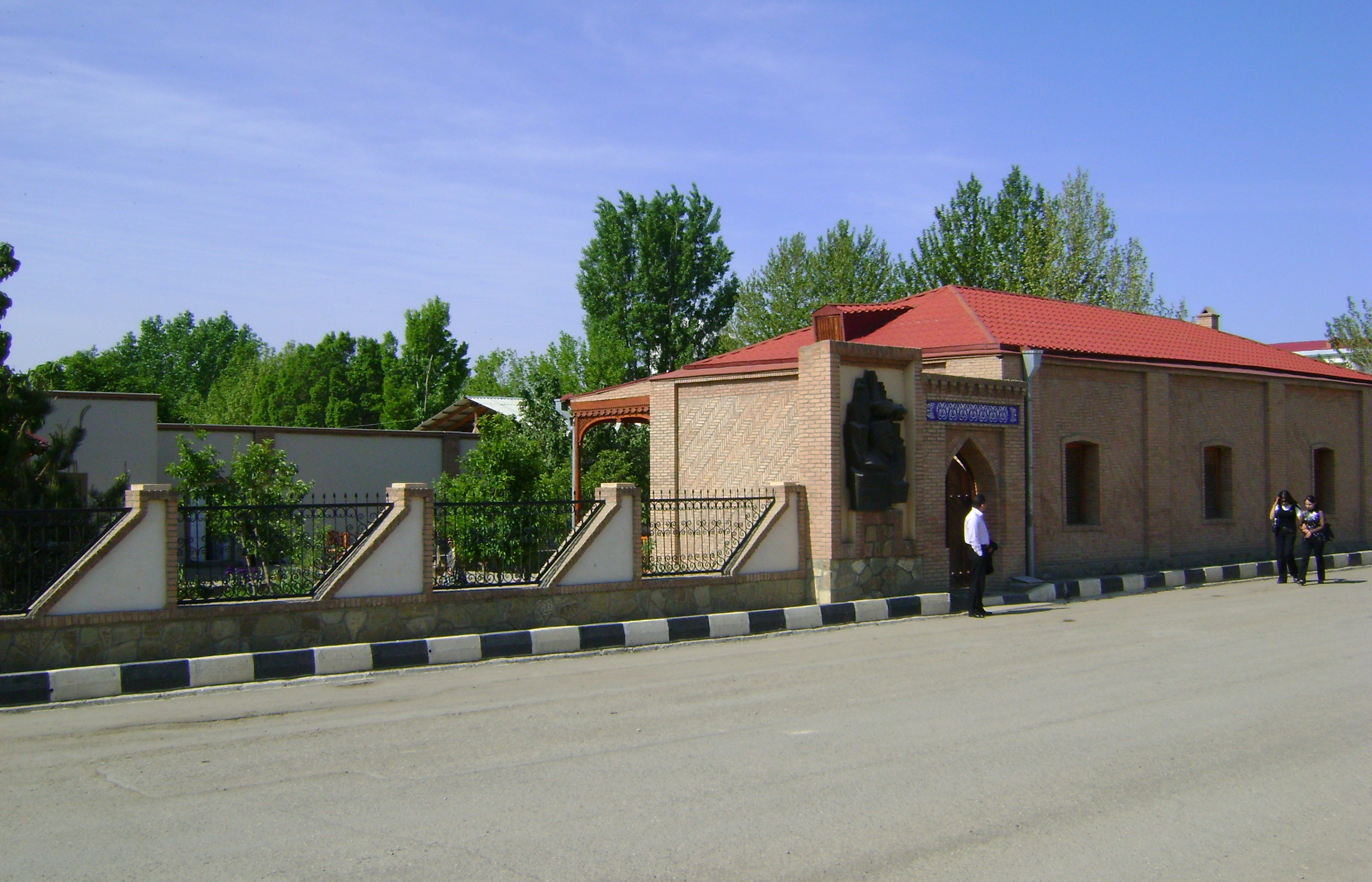 Дом в г. Нахичевань, где родился Алирза Расизаде (ныне дом-музей Гусейна Джавида Расизаде)