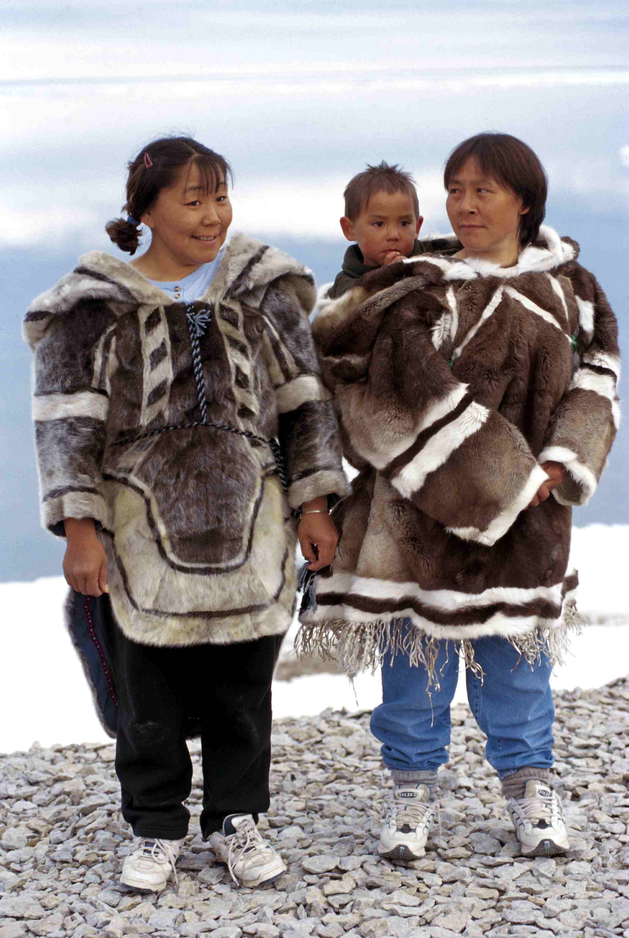 File Iglulik Clothing 1999 07 18 jpg Wikipedia