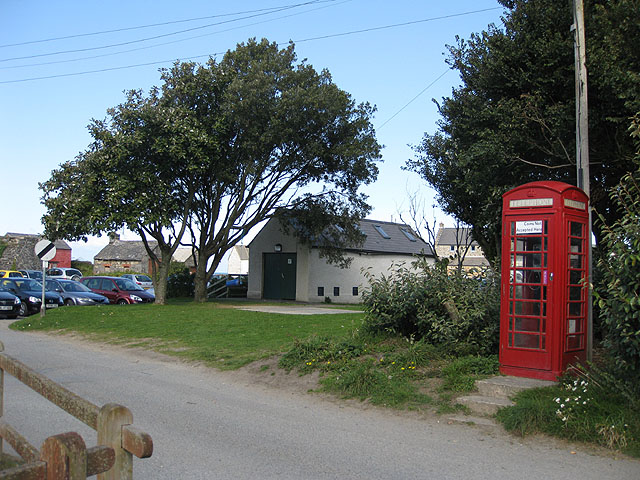 File:K6 phonebox - geograph.org.uk - 1504574.jpg