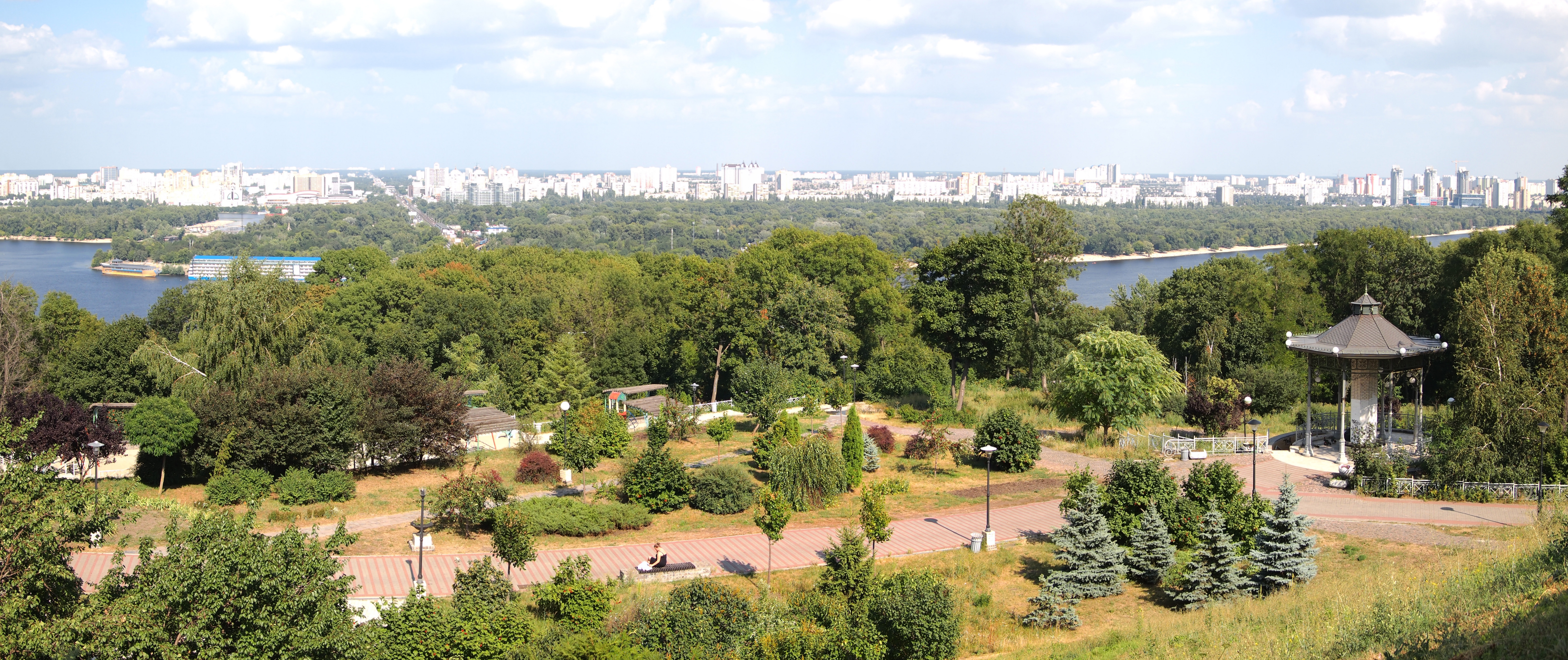 Республика парк киев