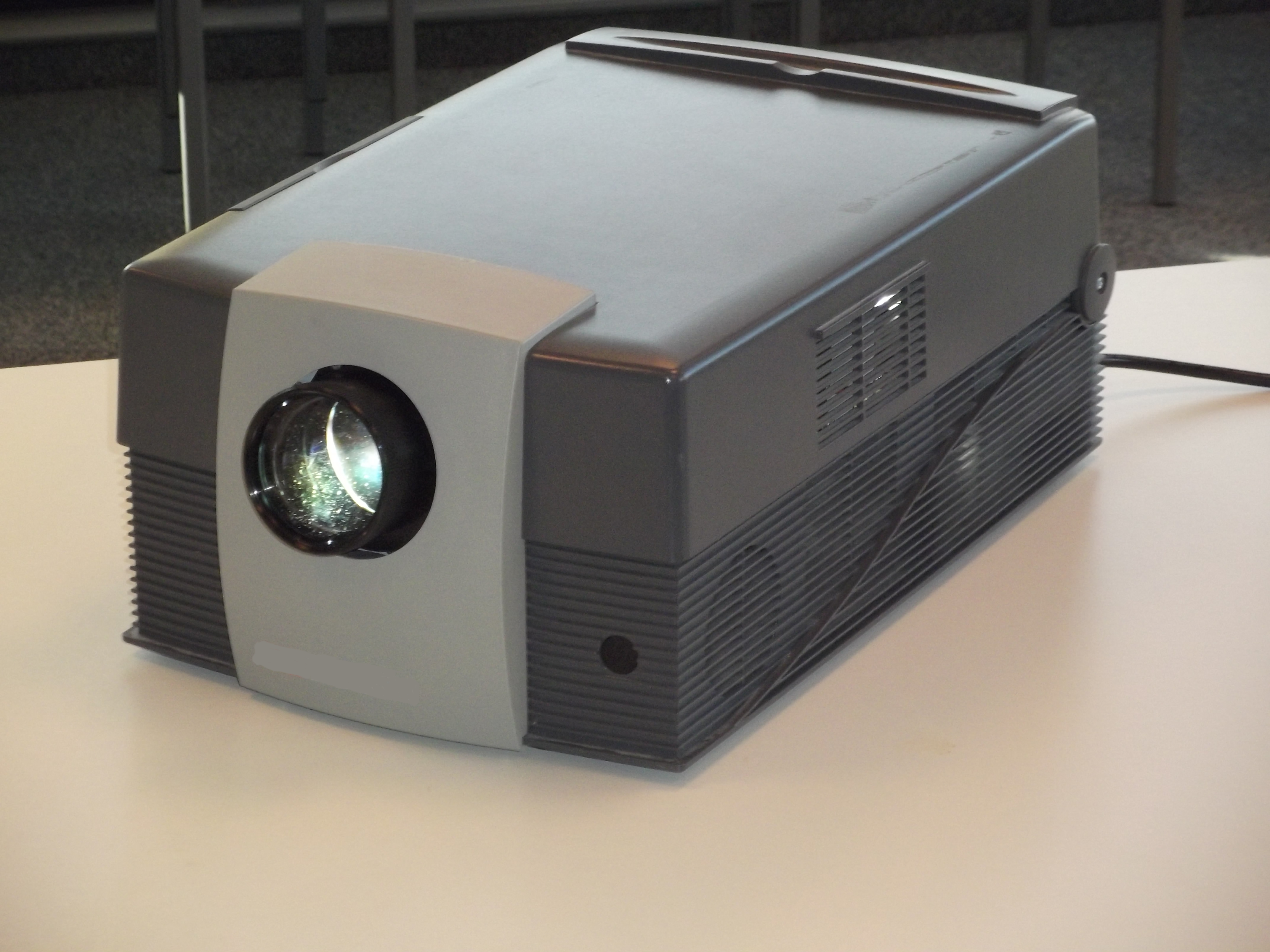 LCD projector - Wikipedia