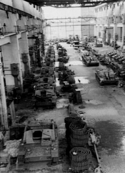 File:Magedburg Grusonwerk mit StuG IV 1945.jpg