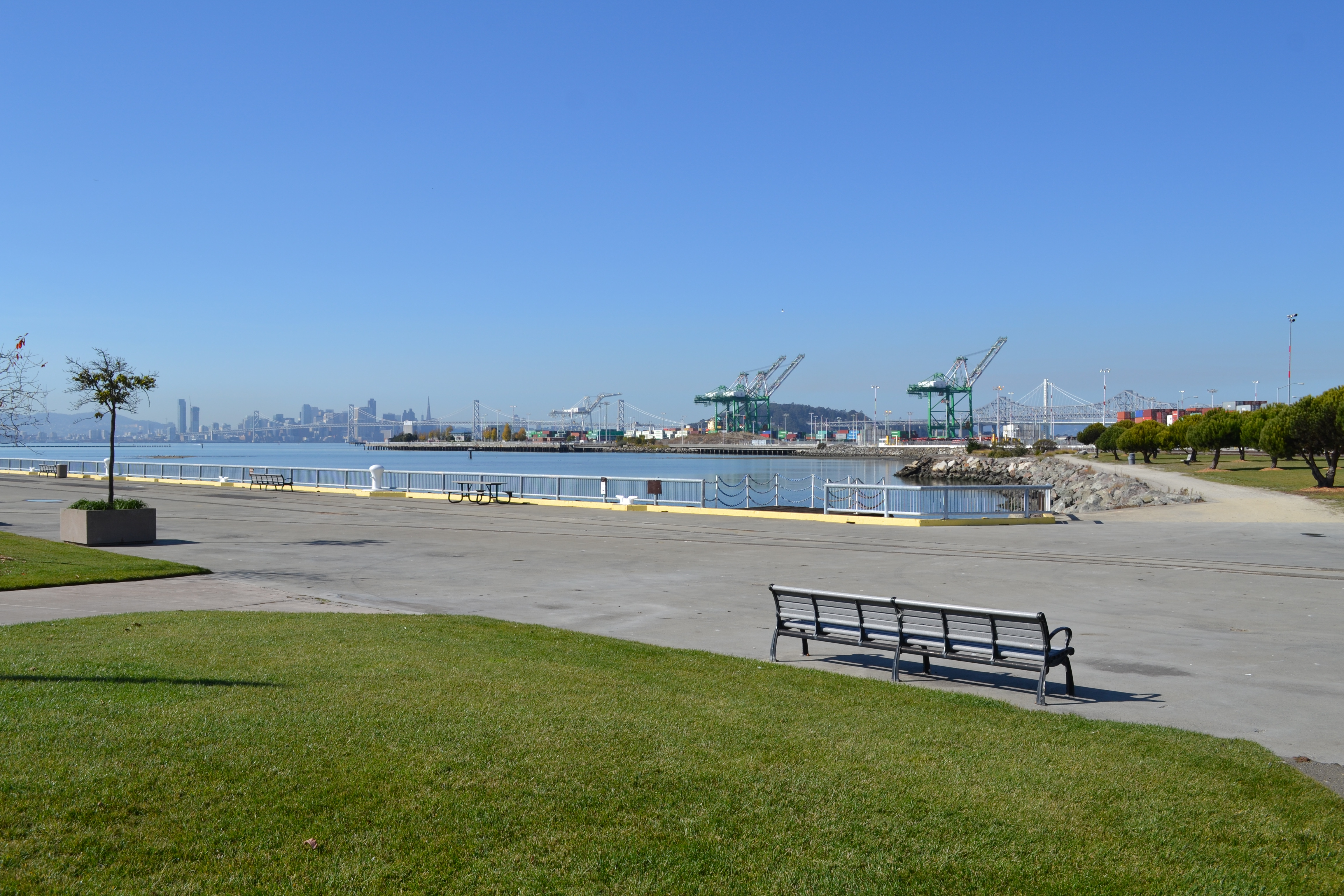 Shoreline memorial - Wikipedia