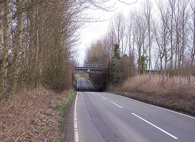 File:Oak Lane railway bridge - geograph.org.uk - 662832.jpg