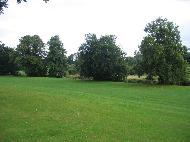 File:Playing Fields by the River Sherbourne - geograph.org.uk - 31872.jpg