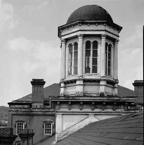 File:Queen city hotel cupola.jpg