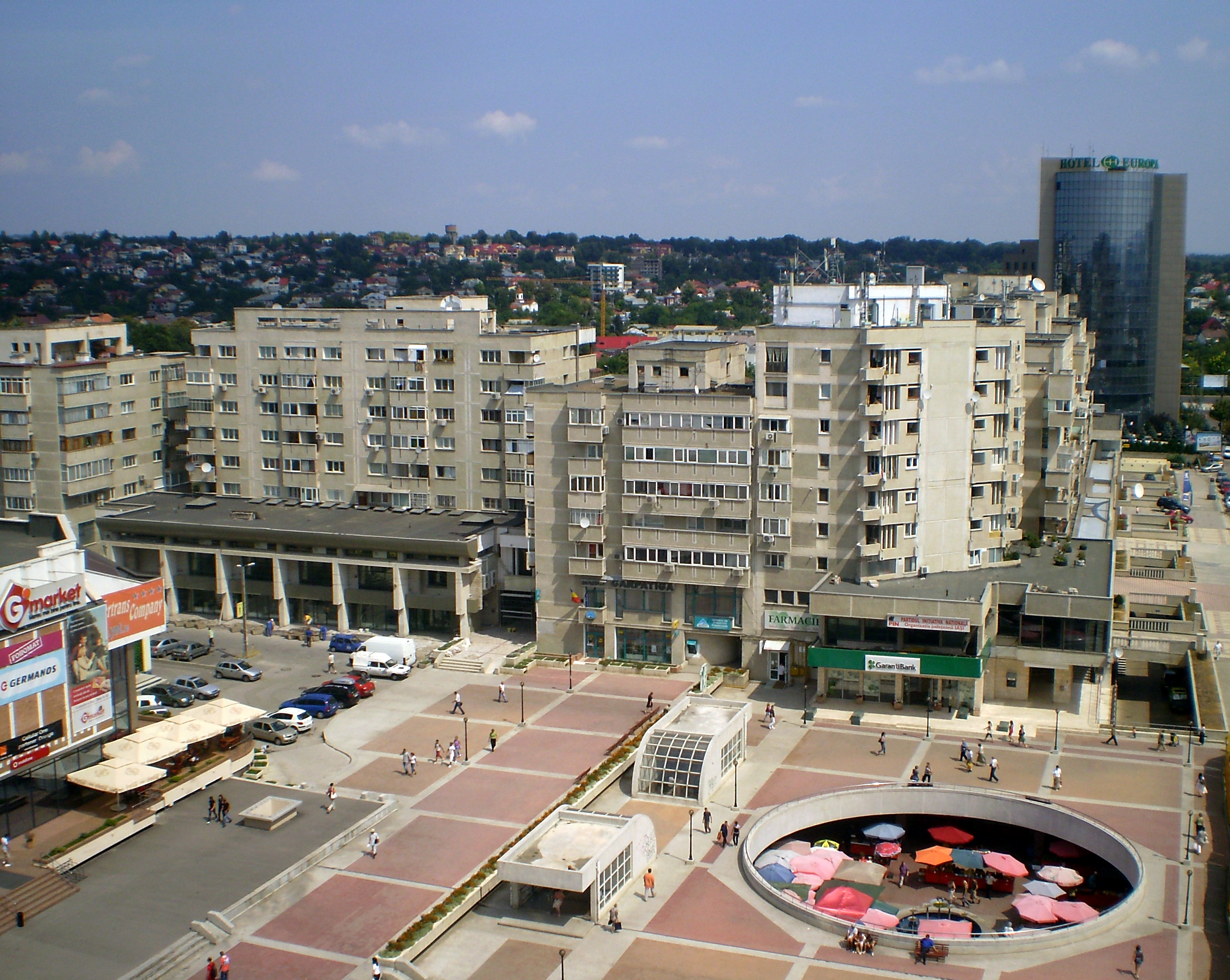 Defunct Romanian football clubs: FC Baia Mare, FC Politehnica Iaşi