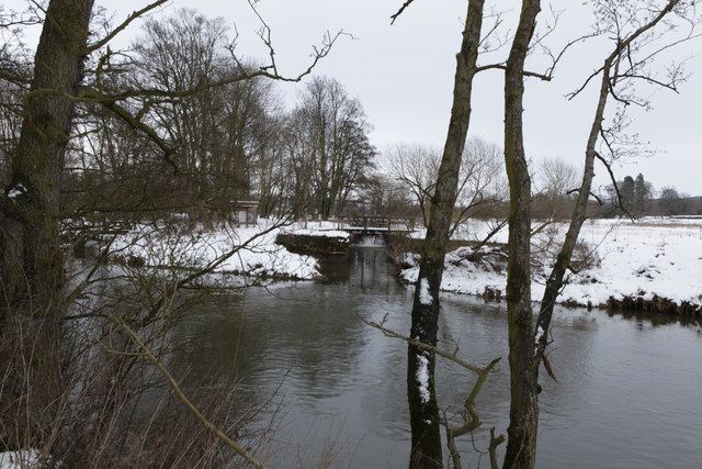 File:River Derwent near Howsham - geograph.org.uk - 1657203.jpg