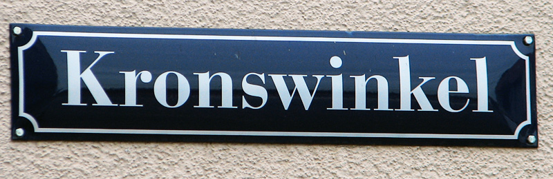 File:Stralsund Straßenschild Kronswinkel.jpg