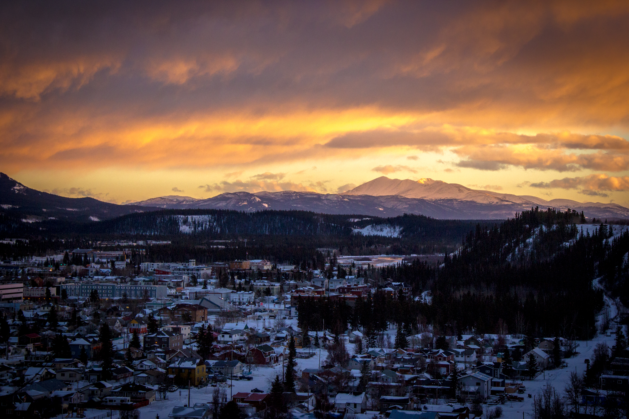 Sunset,_in_Whitehorse,_Yukon_2013.jpg