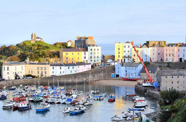 Tenby Harbour - geograph.org.uk - 1546498