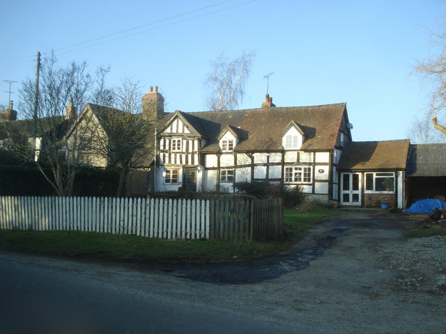 File:Timber frame cottages at the north end of Lingen - geograph.org.uk - 905428.jpg