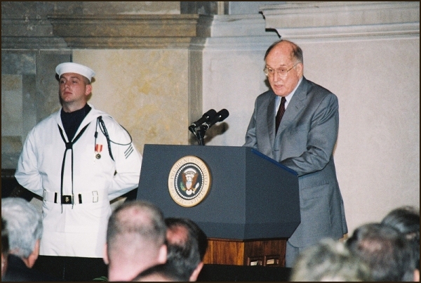 File:Visit reopening rehnquist 600.jpg