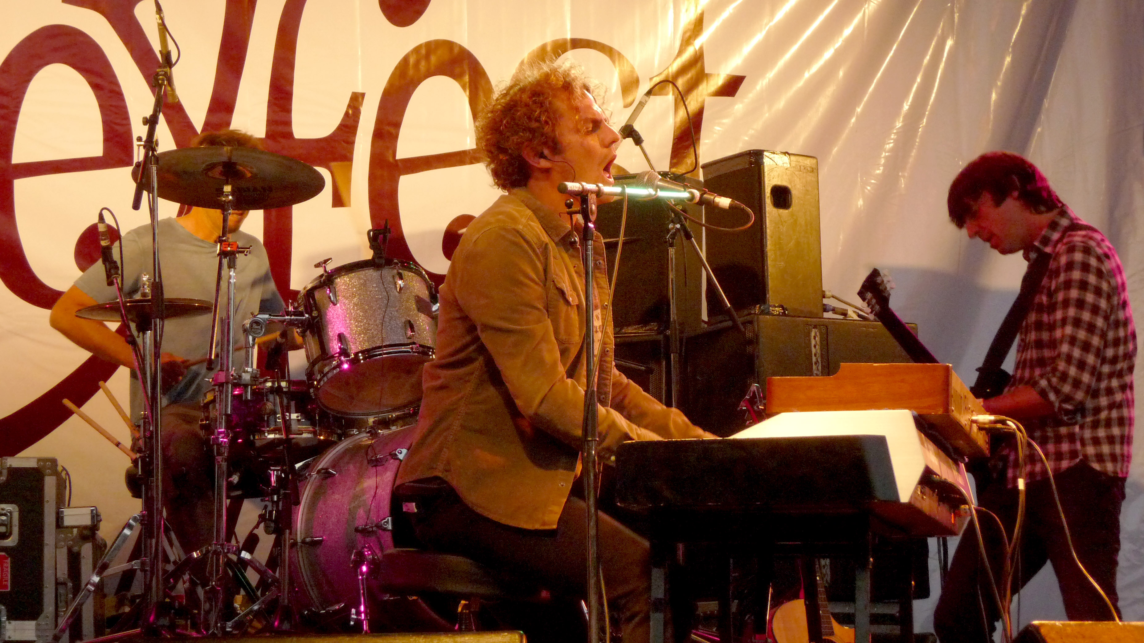 Featured Artist: TOPLOADER