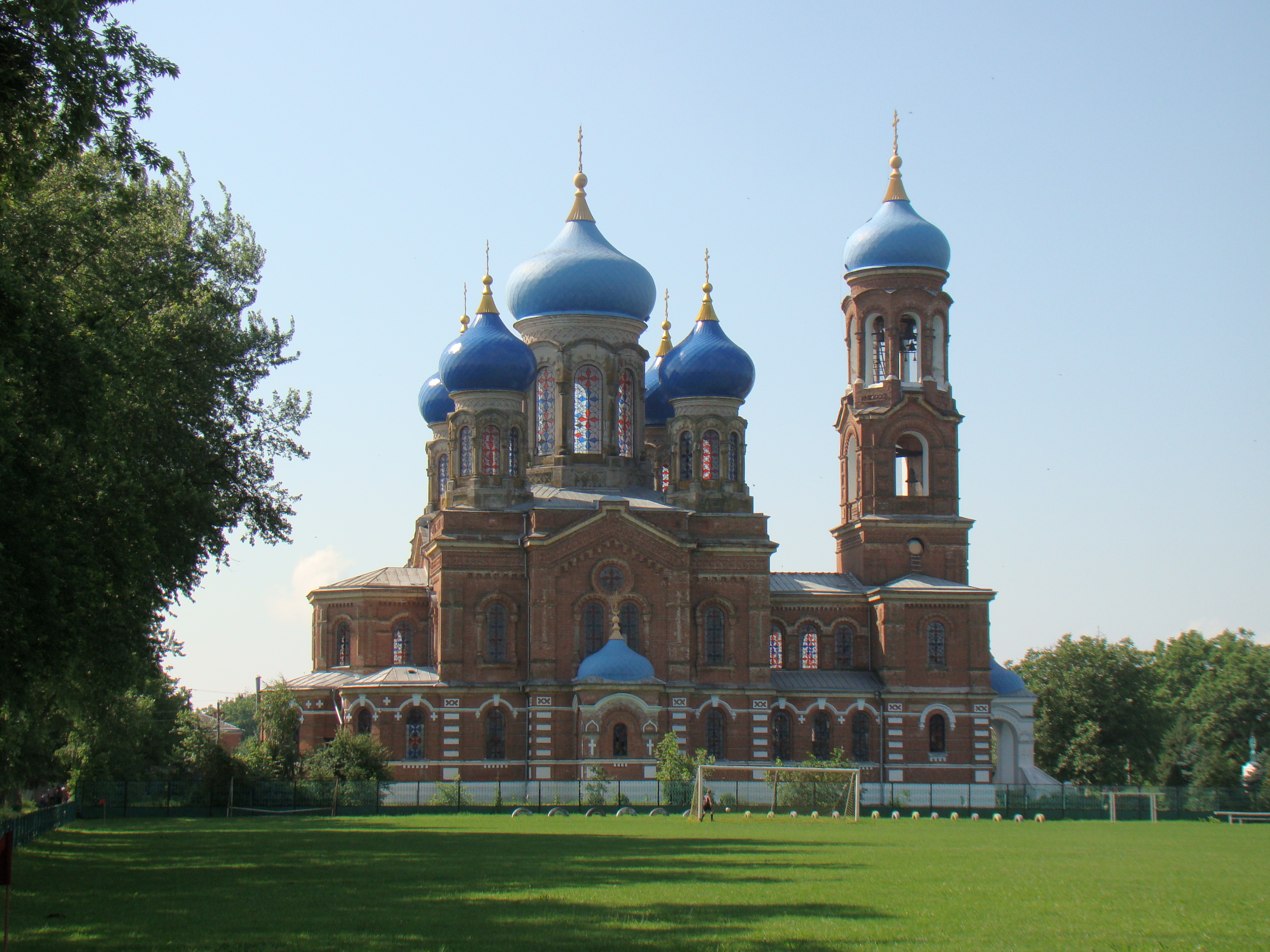 Станица лабинская краснодарский край. Храм Рождества Богородицы станица Воронежская. Храм в станице Воронежской Усть-Лабинский район. Храм Усть-Лабинск станица Воронежская. Храм ст Воронежская Краснодарский край.