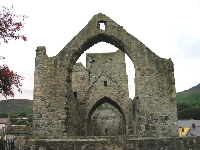 File:Abbey Carlingford Outside.jpg