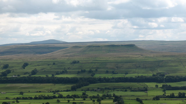 File:Addlebrough from the north. - geograph.org.uk - 539798.jpg