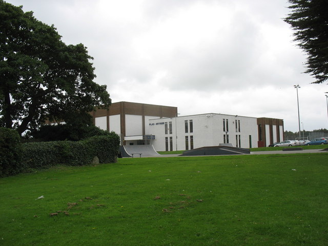 File:Canolfan Hamdden Plas Arthur Leisure Centre - geograph.org.uk - 887344.jpg