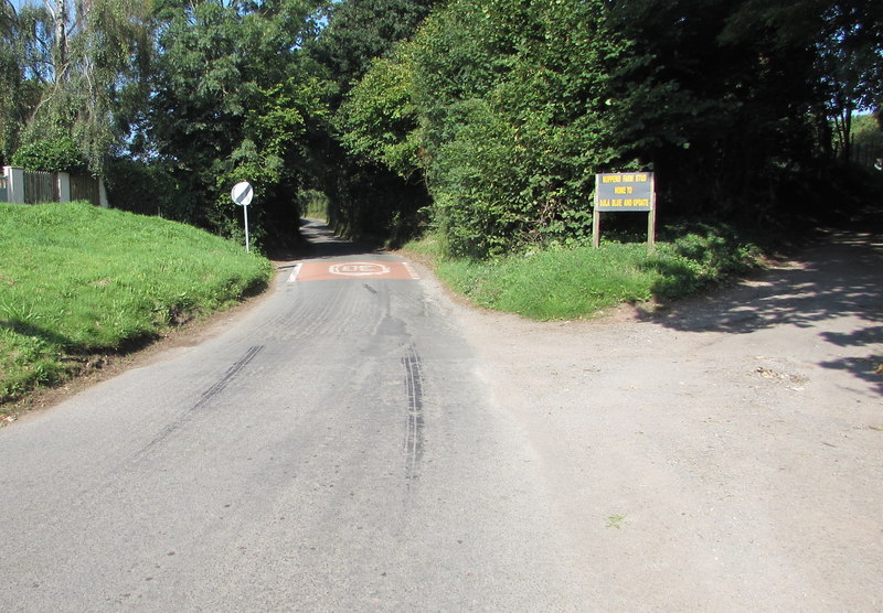 File:Clanna Lane, Alvington - geograph.org.uk - 5501678.jpg