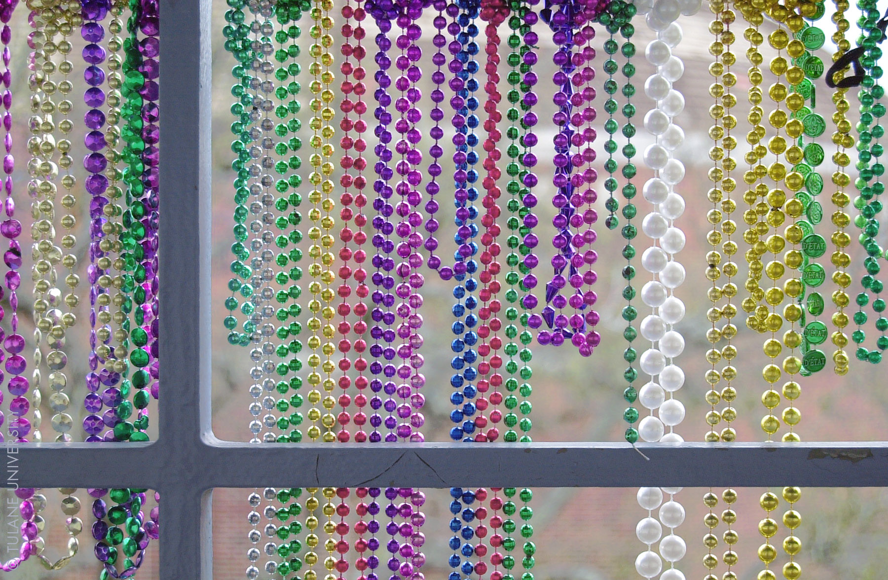 File:Mardi Gras Beads on Balcony (3639467444).jpg - Wikimedia Commons