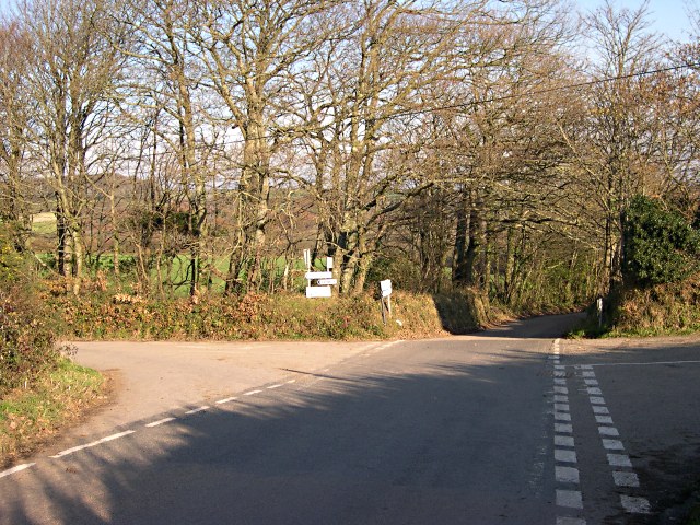 File:Minor Road Junction north of Threemilestone - geograph.org.uk - 510306.jpg